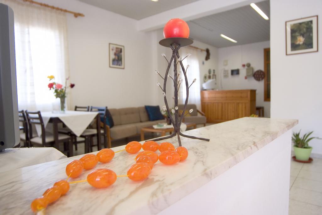 Galini Hotel Метоні Екстер'єр фото